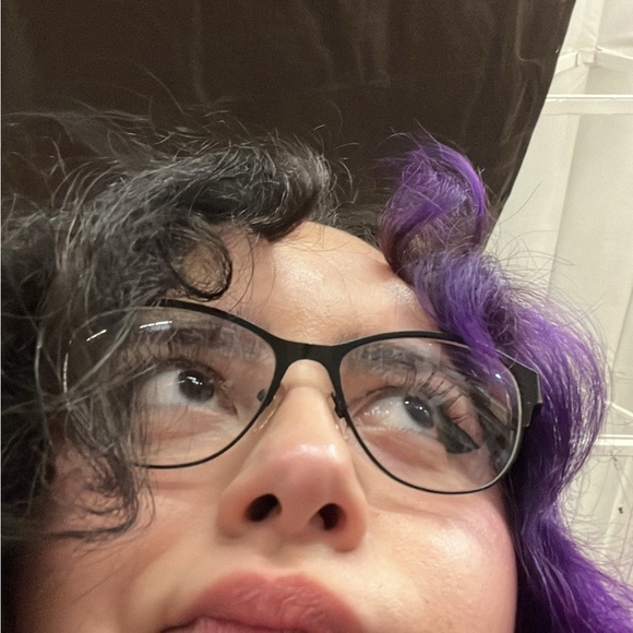 Meet your Posher, Valeria - Picture 1 of 1